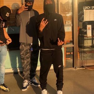 Meet your Posher, Mj